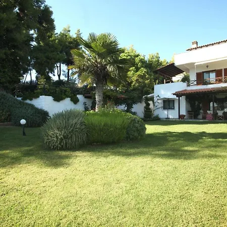 Elani Private Retreat - Anna Garden Escape *