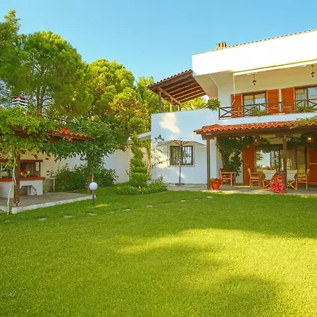 Elani Private Retreat - Anna Garden Escape * Siviri