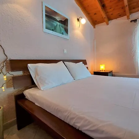 Villa Elani Private Retreat - Anna Garden Escape *
