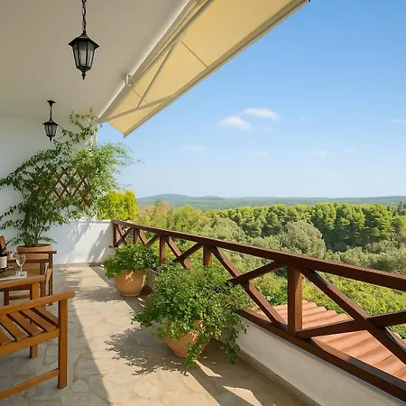 Elani Private Retreat - Anna Garden Escape *