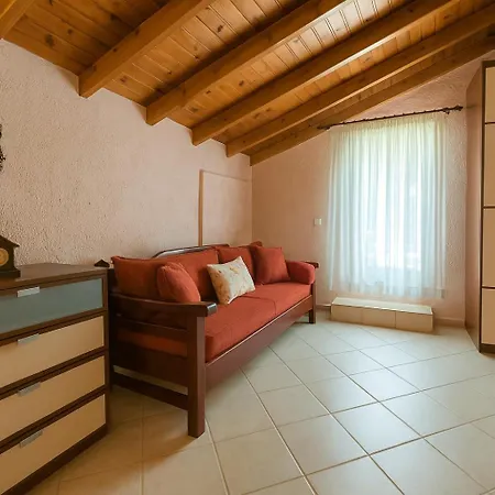 Private Retreat - Anna Garden Escape