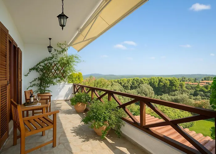 Elani Private Retreat - Anna Garden Escape *