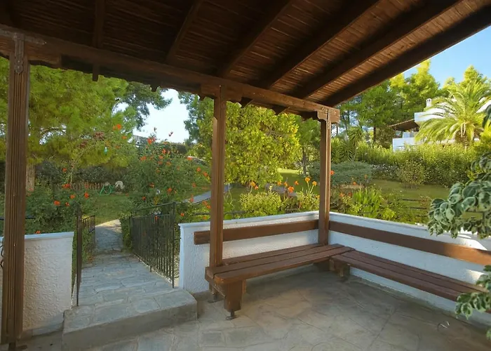 Elani Private Retreat - Anna Garden Escape *