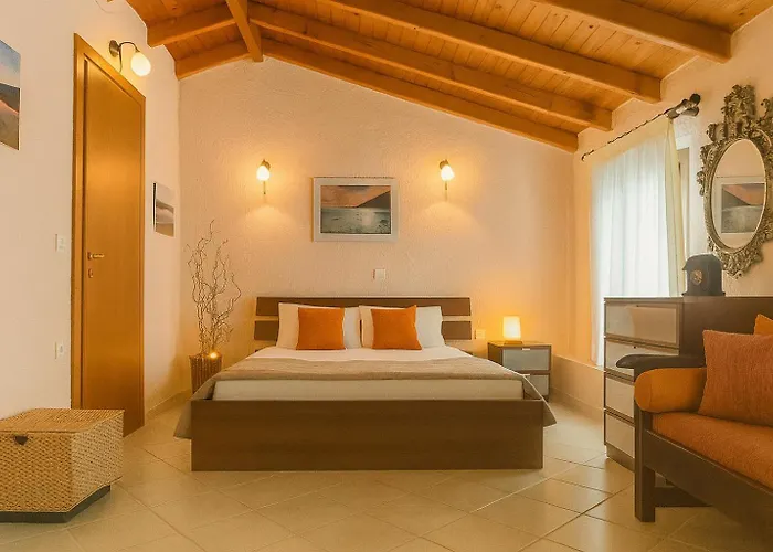Elani Private Retreat - Anna Garden Escape *