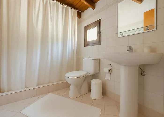Elani Private Retreat - Anna Garden Escape Siviri